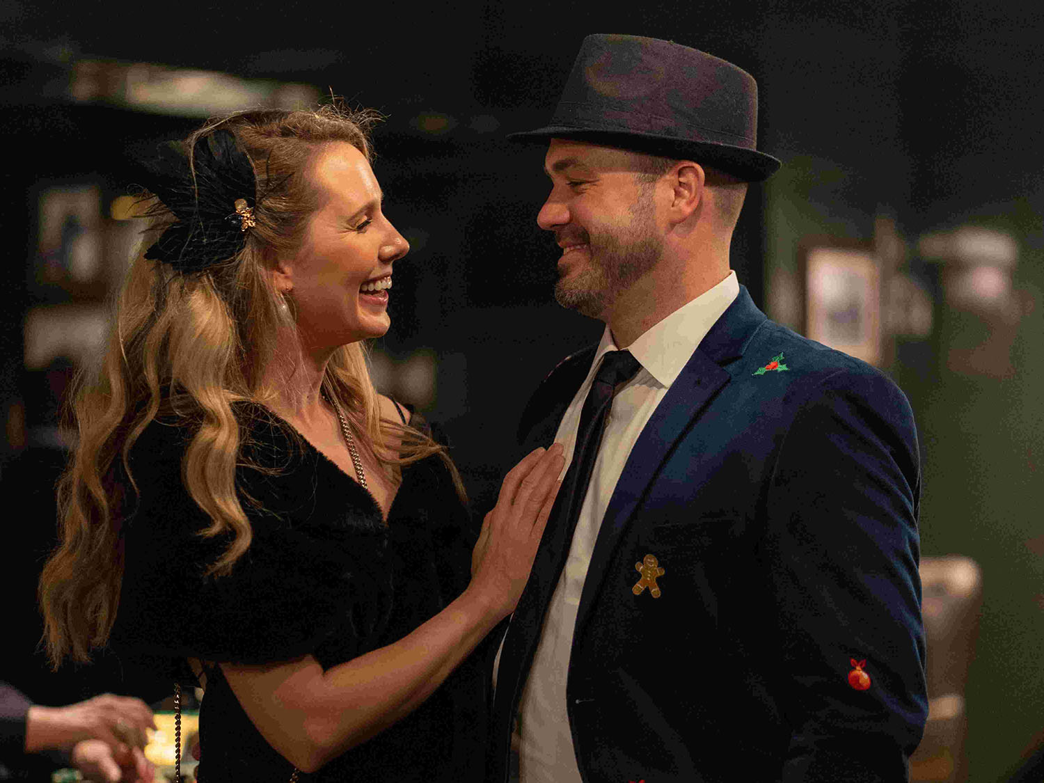 Man and woman dressed up in great gatsby styled clothes